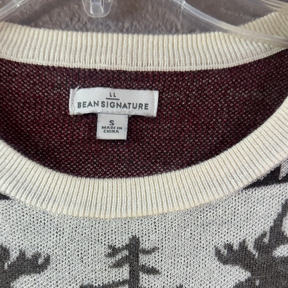 L.L. Bean Women Reindeer Festive Cream and Brown Nordic Merino Wool Sweater - Picture 3 of 6